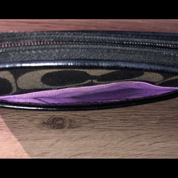 Coach Wristlet - Picture 4 of 7